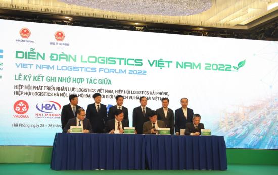 [TIN TỨC] – Logistics Việt Nam làm cách nào thích ứng với bối cảnh mới?